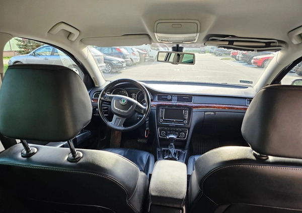 Skoda Superb cena 30900 przebieg: 306540, rok produkcji 2010 z Ryki małe 79